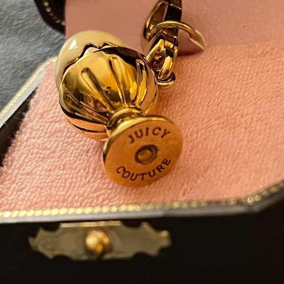 Vintage Juicy Couture cracked egg charm w/original box - Picture 6 of 7